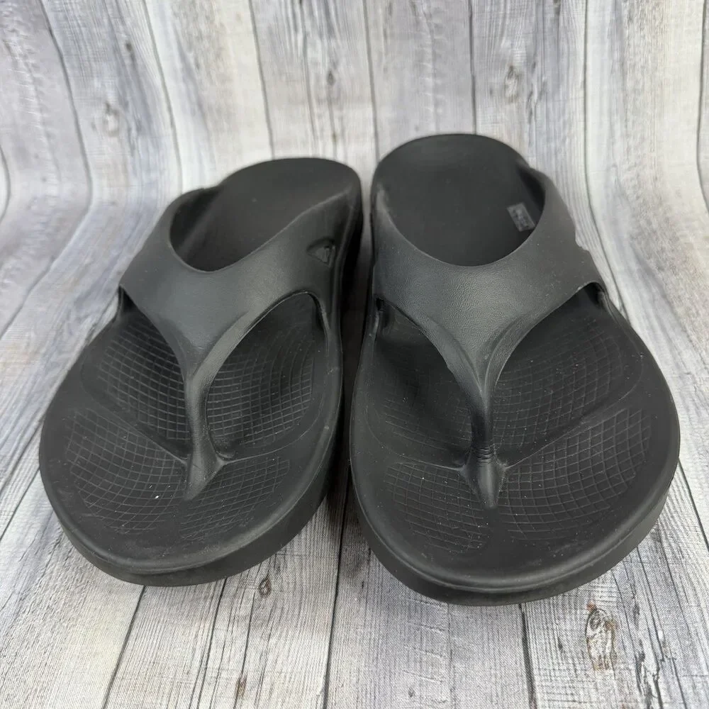 OOFOS OOriginal Flip Flop Men’s 8/ Women 10 Sandals Comfort Recovery Shoes Black